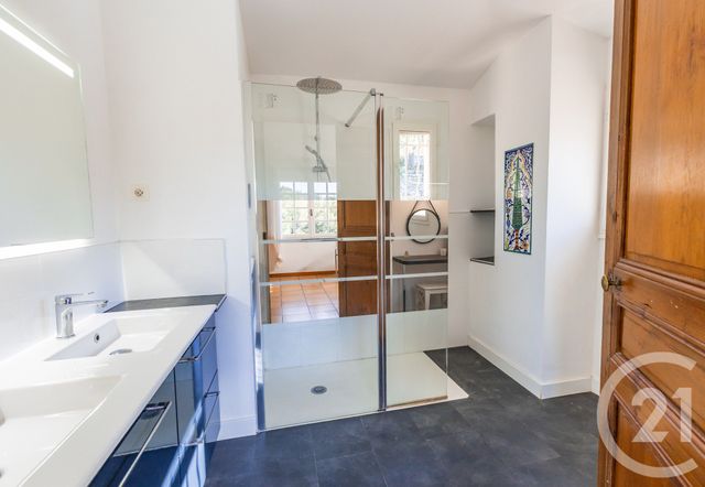 maison à vendre - 8 pièces - 239.0 m2 - OLLIOULES - 83 - PROVENCE-ALPES-COTE-D-AZUR - Century 21 Cap Sicié Immobilier